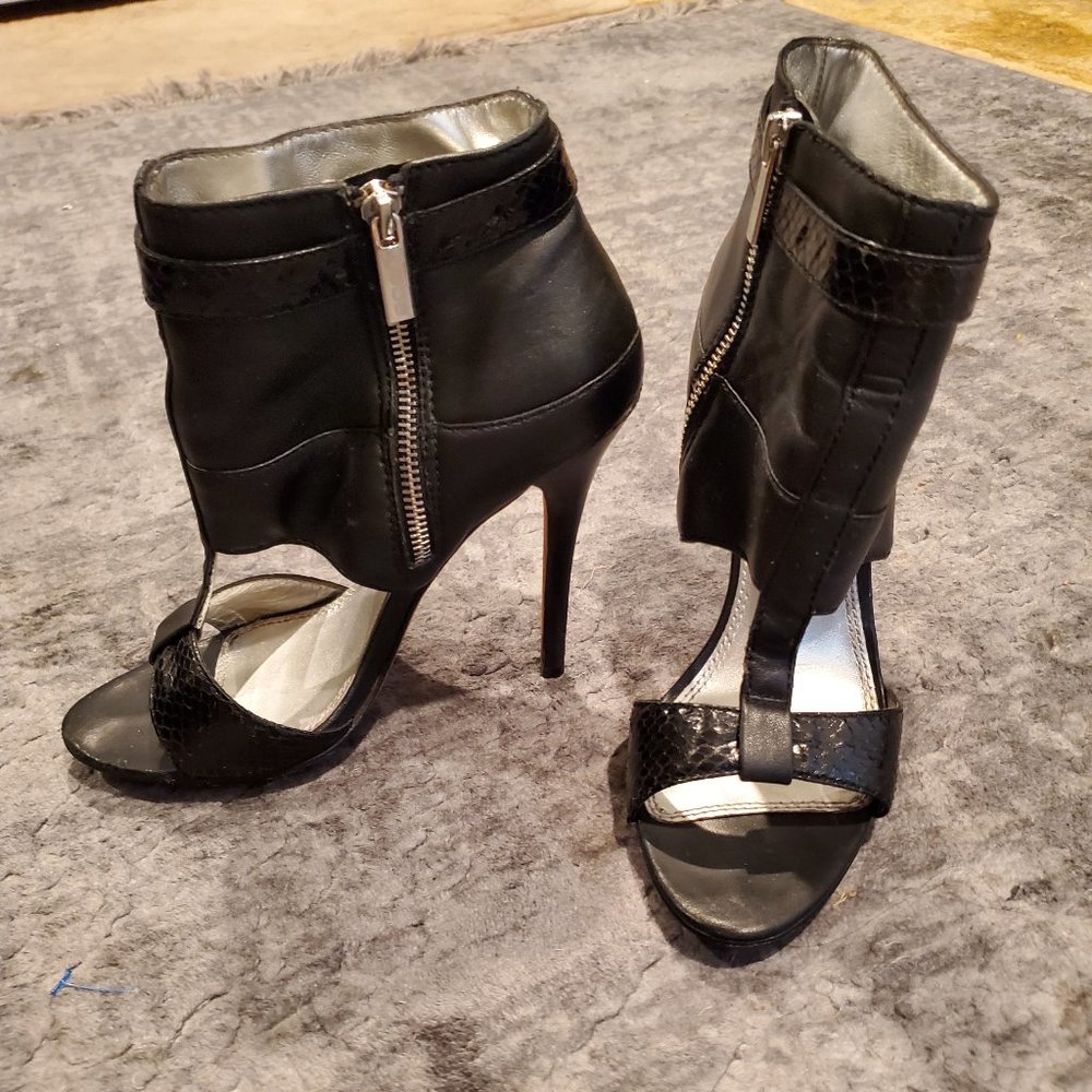 BEBE black soft leather 4" high heels sz 8